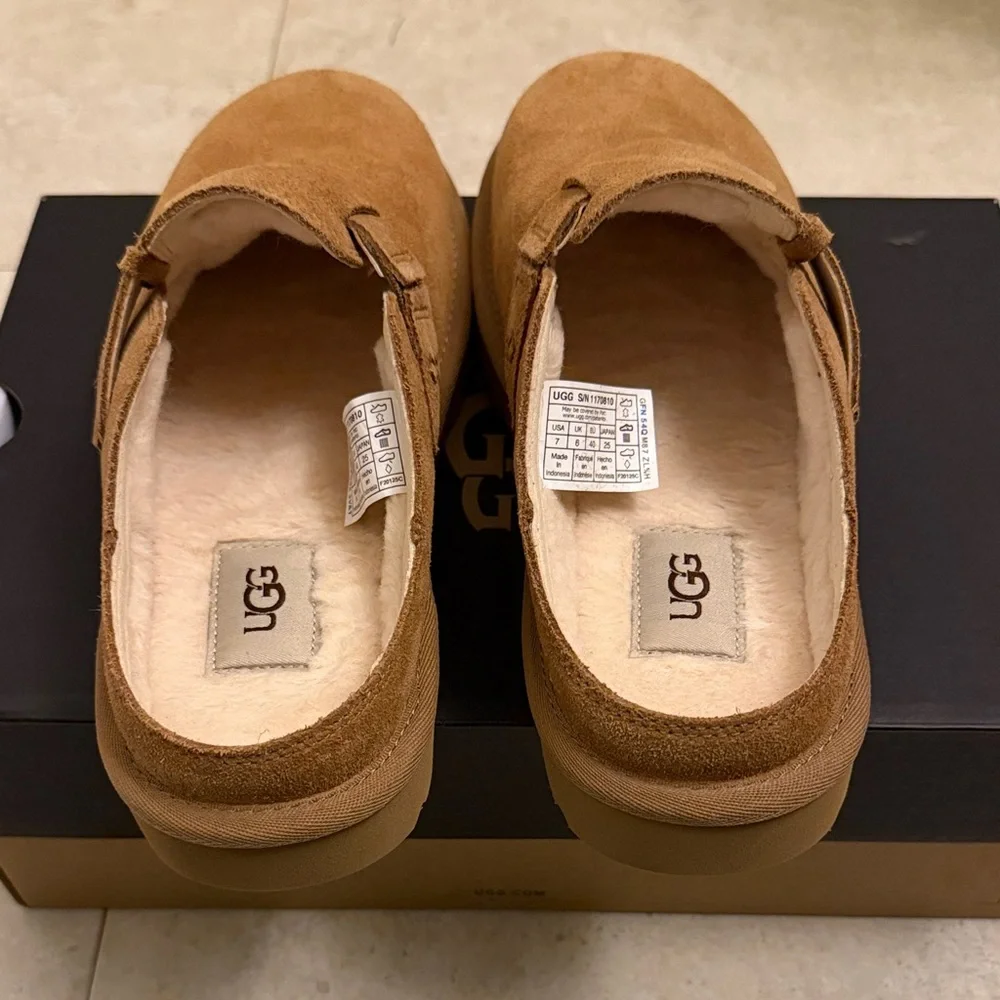 NWT UGGs Kalvin Clog - Size 7 - Picture 3 of 5